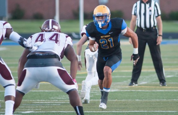 Football Picks Up First Win of the Year with 28-20 Homecoming Win