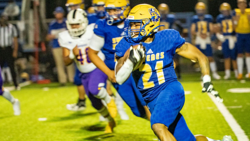 Allen's Late Touchdown Caps Off Swedes Comeback