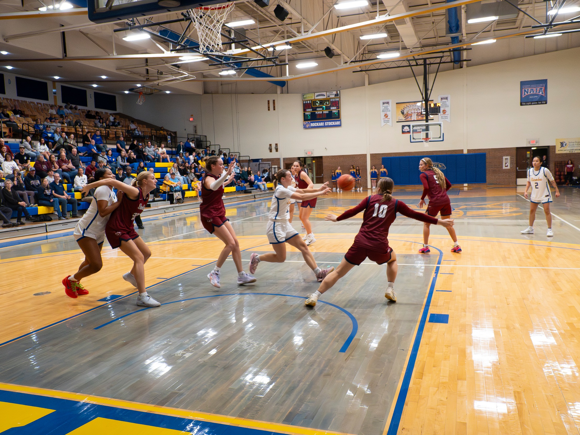 Swedes Compete at Home Against Evangel