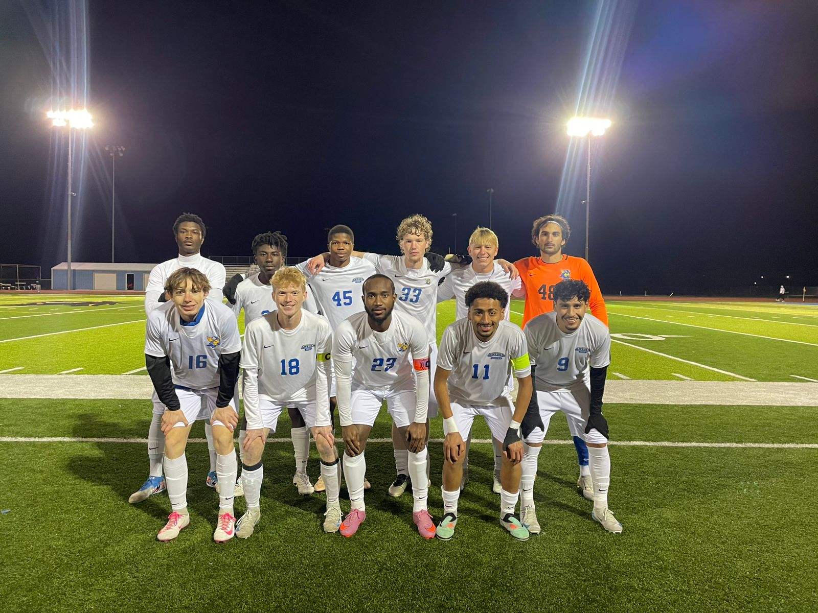 THRILLING FINAL BATTLE IN LINDSBORG AS SWEDES CLOSE SEASON WITH HEART AND DETERMINATION
